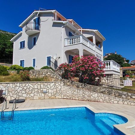 Apartments Villa Iva Ravni Luaran gambar