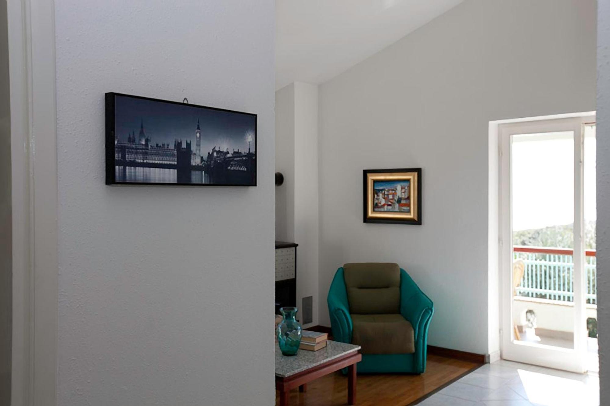 Apartments Villa Iva Ravni Bilik gambar