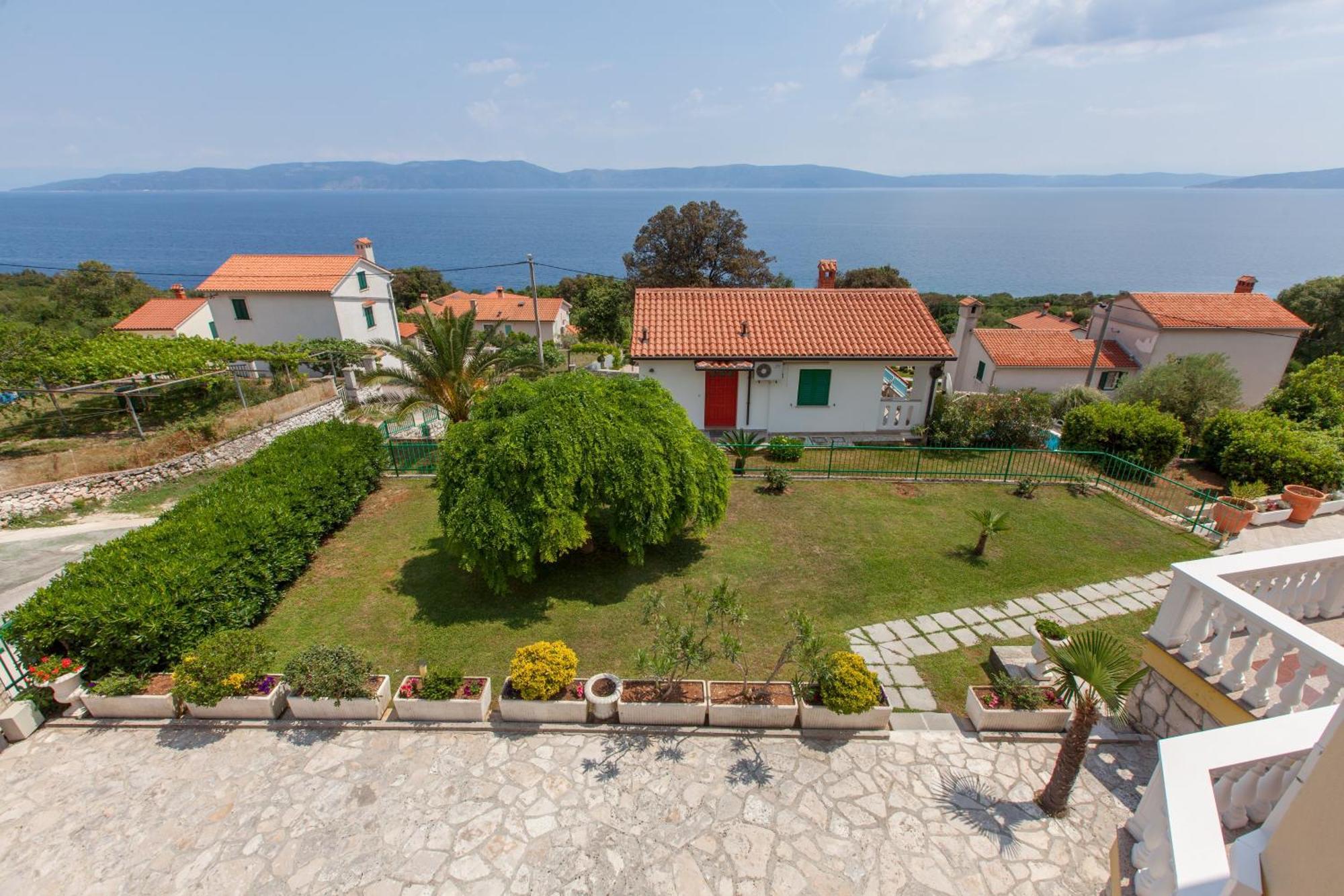 Apartments Villa Iva Ravni Bilik gambar
