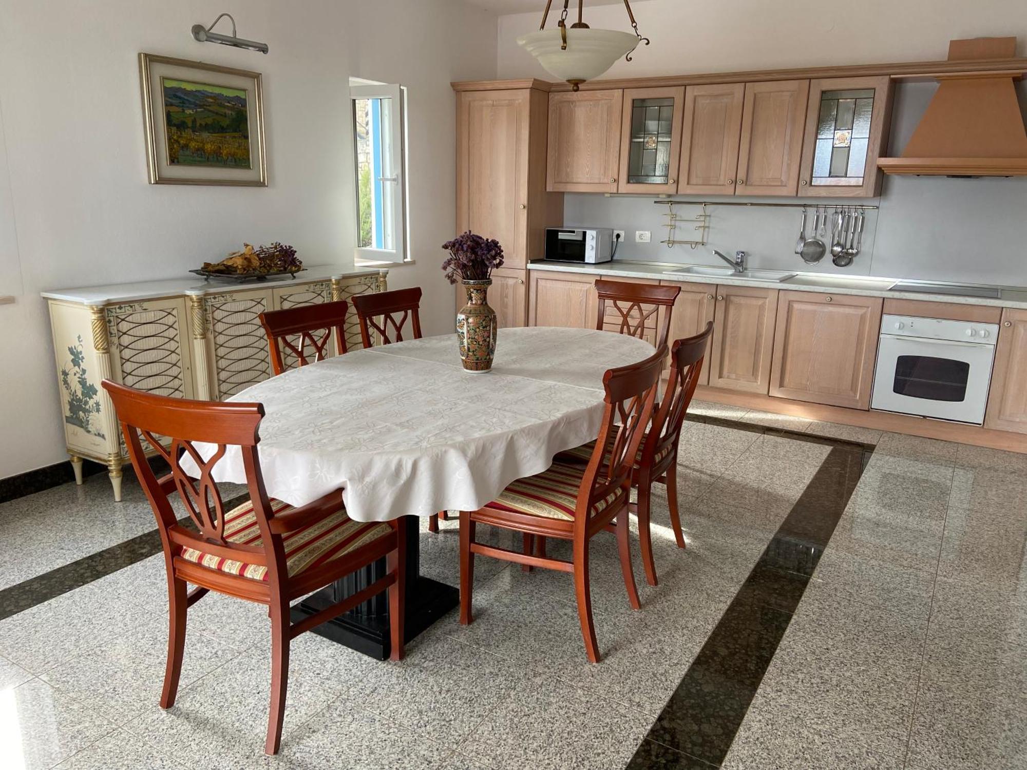 Apartments Villa Iva Ravni Bilik gambar