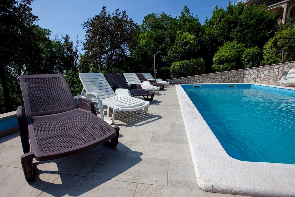 Apartments Villa Iva Ravni Luaran gambar