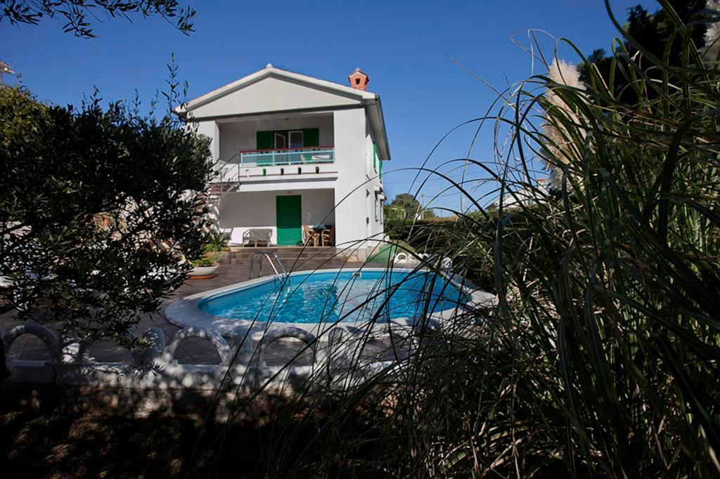Apartments Villa Iva Ravni Bilik gambar